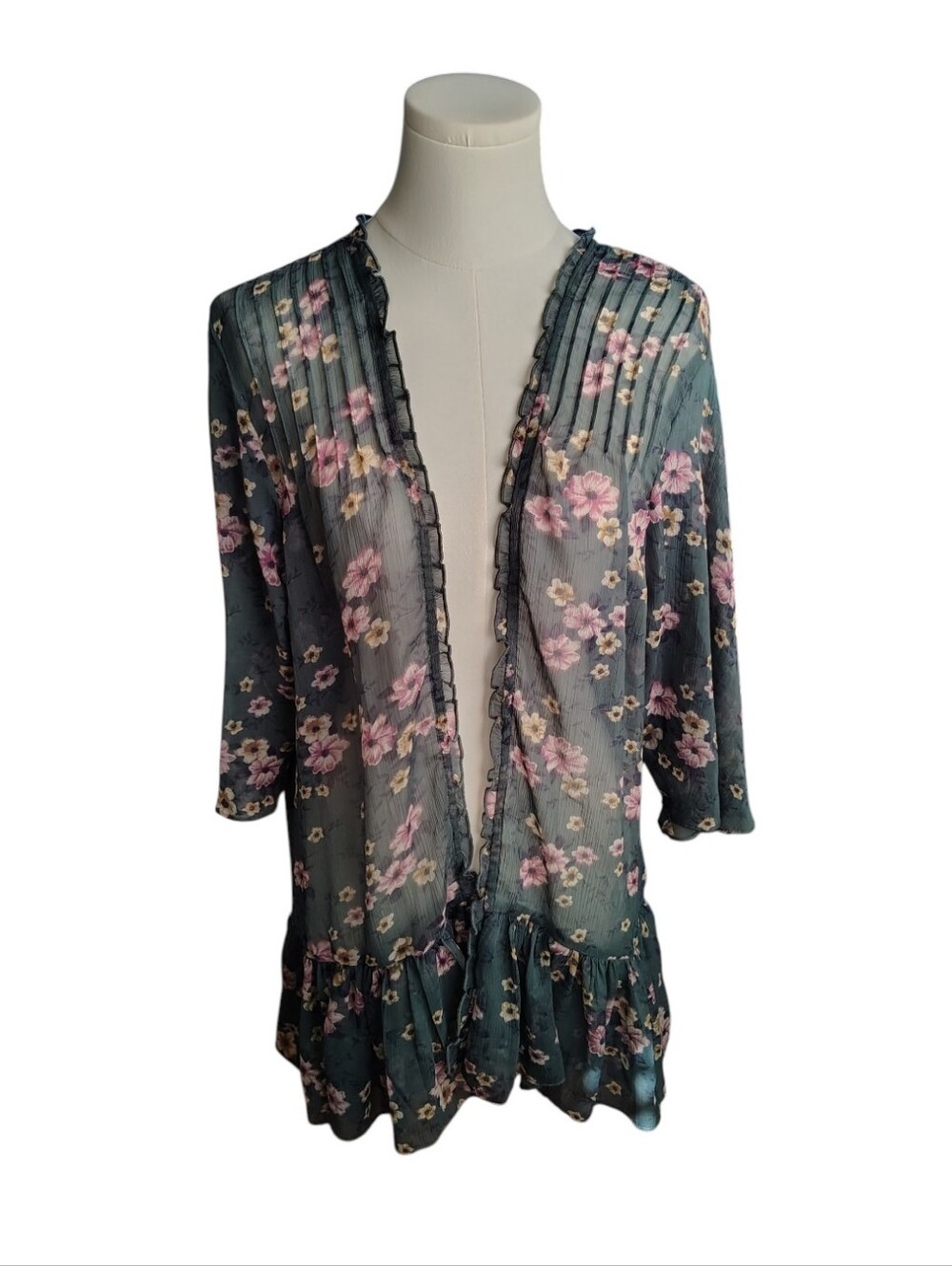 Vintage American Eagle Sheer Green Pink Floral Ruffled Hem Shawl Size Medium